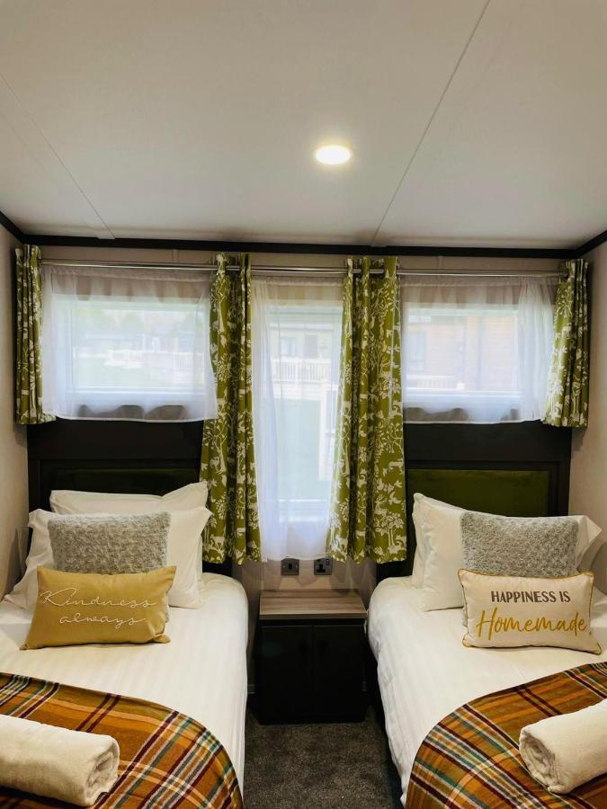 Happy Days Lodge With Hot Tub 约克 外观 照片